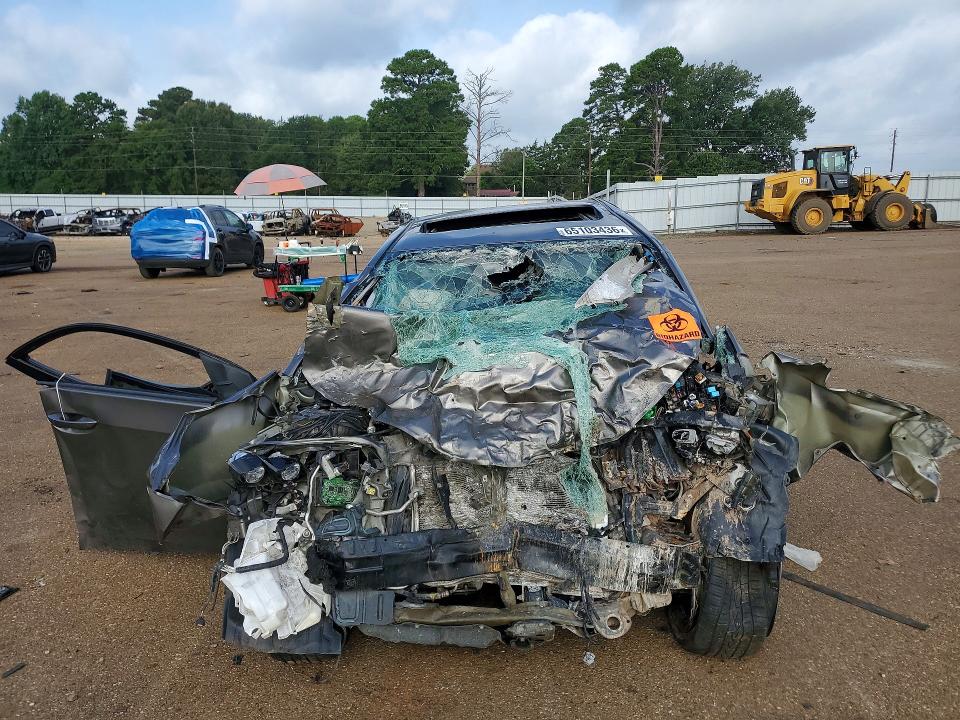 Продаж на аукціоні авто 2018 Toyota Corolla, vin: 5YFBURHE8JP773954, номер лоту: 65103436