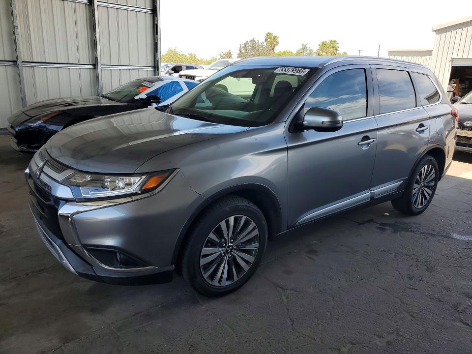 2020 Mitsubishi Outlander მანქანა იყიდება აუქციონზე, vin: JA4AZ3A37LJ001675, აუქციონის ნომერი: 65379966