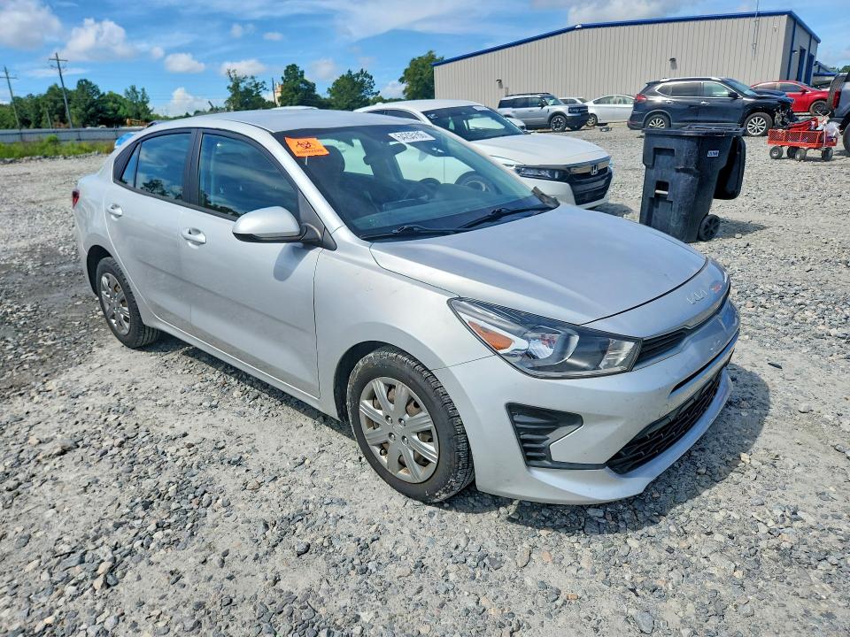 2022 Kia Rio მანქანა იყიდება აუქციონზე, vin: 3KPA24AD3NE435083, აუქციონის ნომერი: 64205186