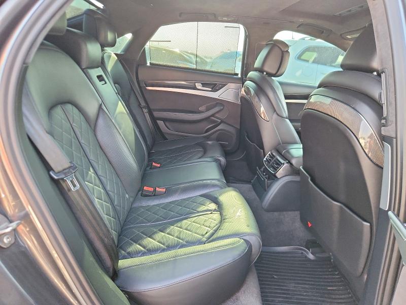 Продажа на аукционе авто 2016 Audi S8, vin: WAUJSAFD9GN006808, номер лота: 66290426