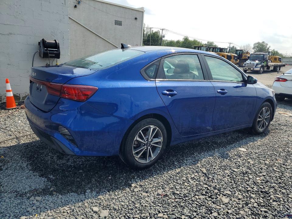 64946166 :رقم المزاد ، 3KPF24ADXNE471505 vin ، 2022 Kia Forte مزاد بيع