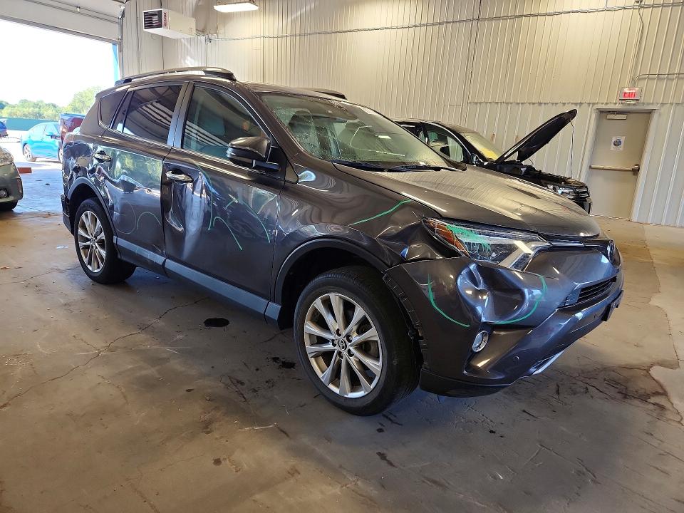 65666406 :رقم المزاد ، 2T3DFREV3HW677026 vin ، 2017 Toyota Rav4 مزاد بيع
