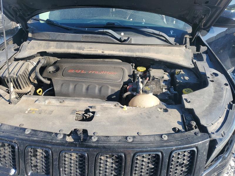 66907326 :رقم المزاد ، 3C4NJDBBXJT402122 vin ، 2018 Jeep Compass مزاد بيع