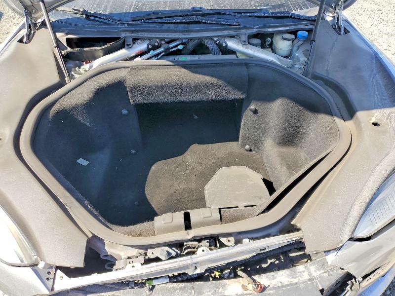 65037106 :رقم المزاد ، 5YJSA1H18EFP51512 vin ، 2014 Tesla Model S مزاد بيع