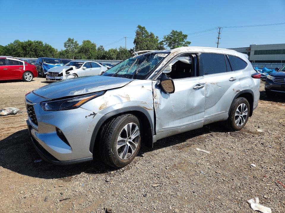 2022 Toyota Highlander Hybrid მანქანა იყიდება აუქციონზე, vin: 5TDHBRCH6NS557583, აუქციონის ნომერი: 65833576