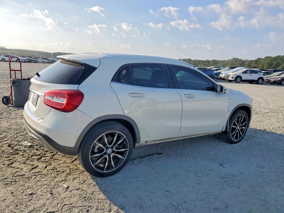 Aukcja sprzedaży 2015 Mercedes-benz Gla, vin: WDCTG4EB4FJ124182, numer aukcji: 65652876