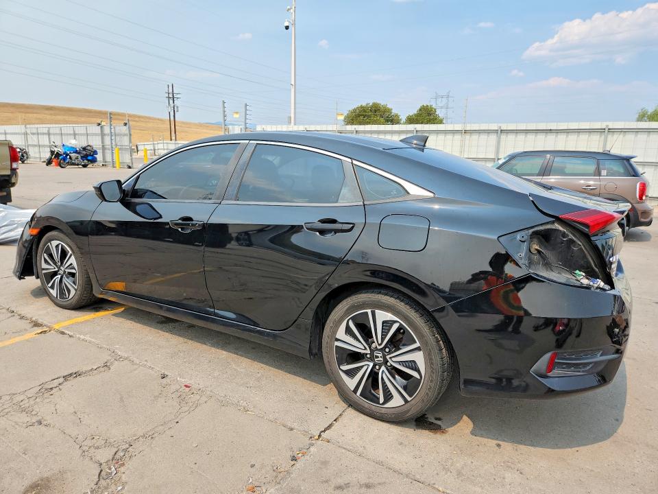 63677976 :رقم المزاد ، JHMFC1F38JX023932 vin ، 2018 Honda Civic مزاد بيع