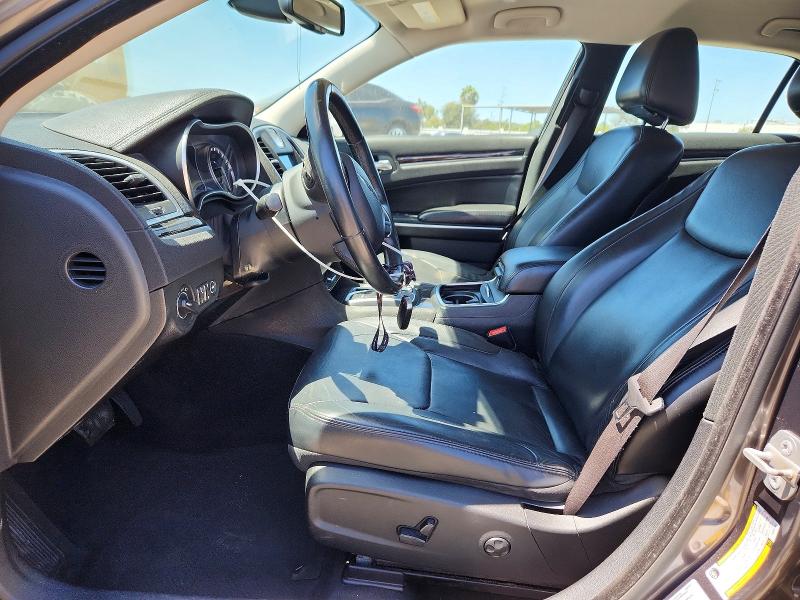 65482516 :رقم المزاد ، 2C3CCAAGXFH802747 vin ، 2015 Chrysler 300 مزاد بيع
