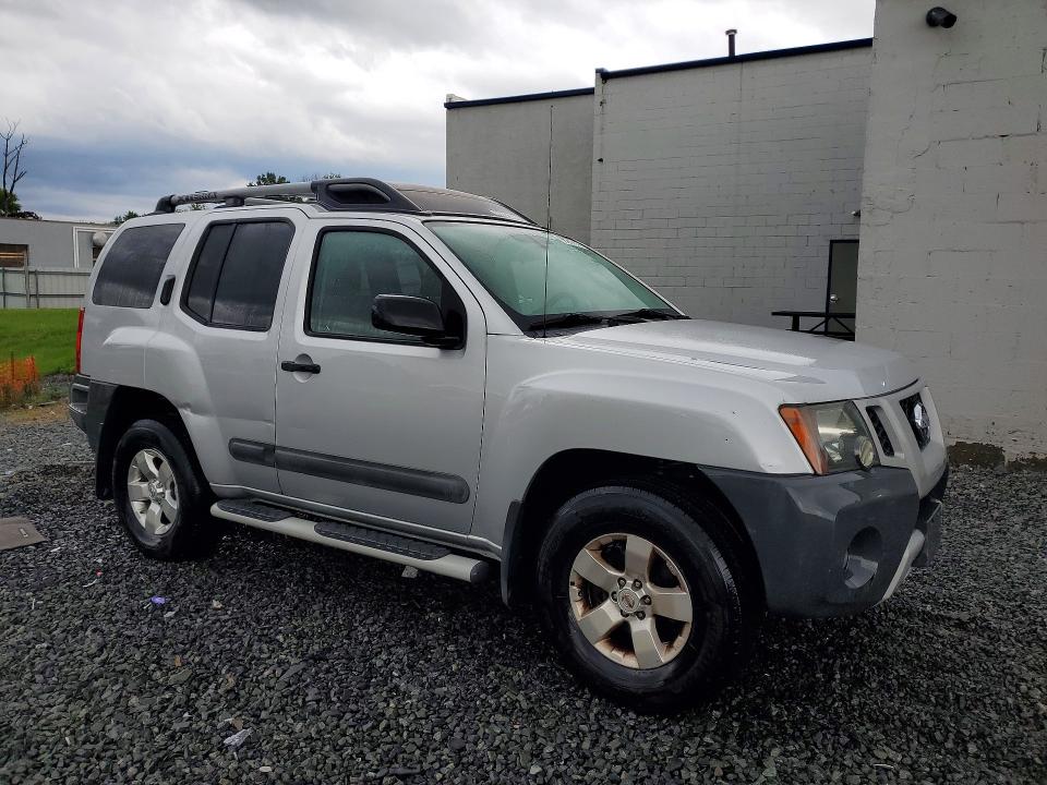 66811636 :رقم المزاد ، 5N1AN0NW8DN823606 vin ، 2013 Nissan Xterra مزاد بيع
