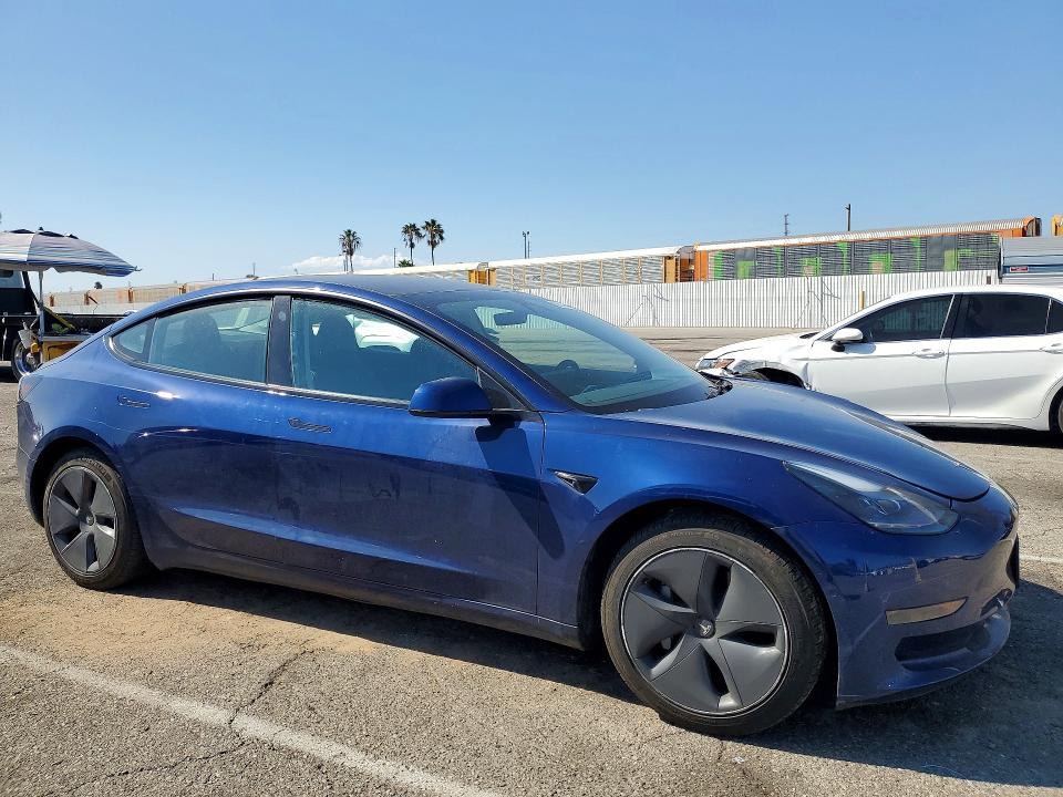66745766 :رقم المزاد ، 5YJ3E1EA9NF148470 vin ، 2022 Tesla Model 3 مزاد بيع