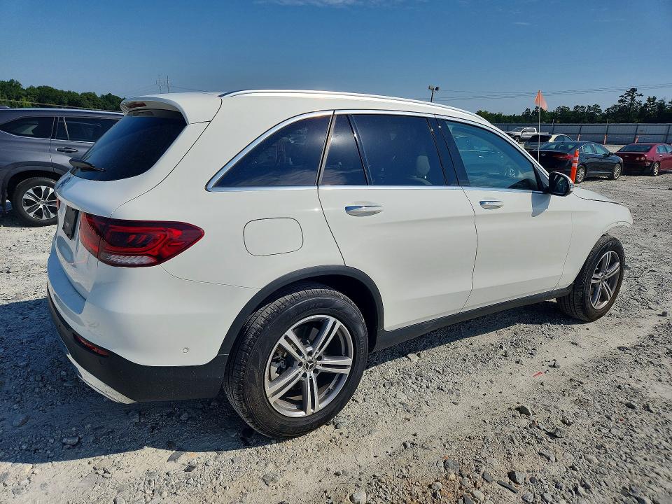 64416896 :رقم المزاد ، W1N0G8DB3NV382582 vin ، 2022 Mercedes-benz Glc مزاد بيع