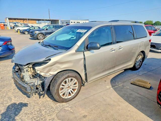 Aukcja sprzedaży 2016 Toyota Sienna, vin: 5TDYK3DC6GS702513, numer aukcji: 64039446