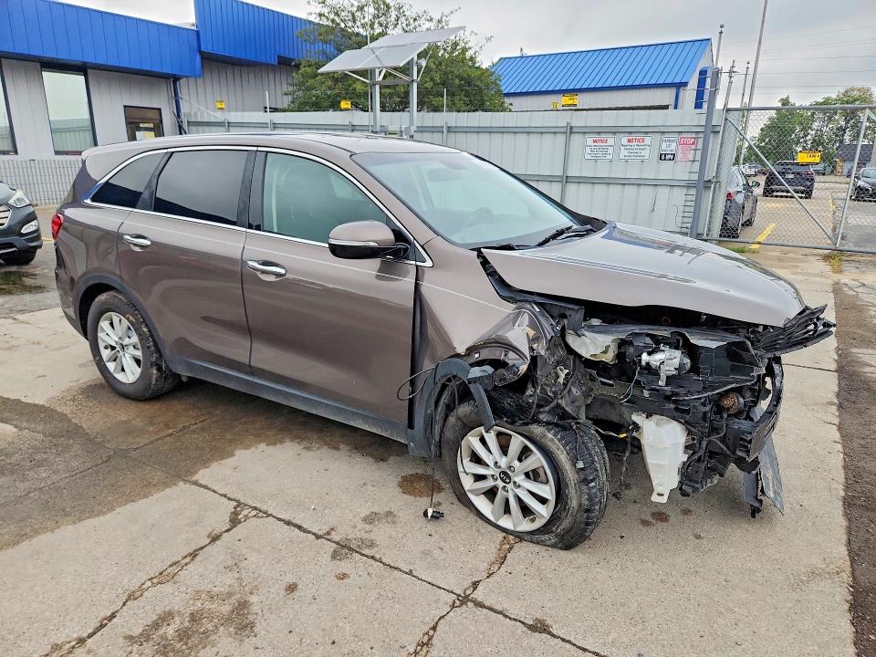2019 Kia Sorento მანქანა იყიდება აუქციონზე, vin: 5XYPG4A33KG563387, აუქციონის ნომერი: 64564156