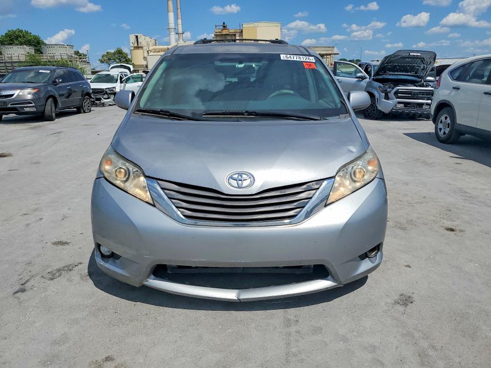 Продажа на аукционе авто 2011 Toyota Sienna, vin: 5TDYK3DC0BS015276, номер лота: 64778126