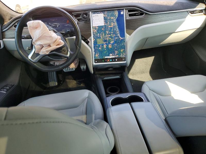 65498696 :رقم المزاد ، 5YJSA4H44FF081289 vin ، 2015 Tesla Model S مزاد بيع