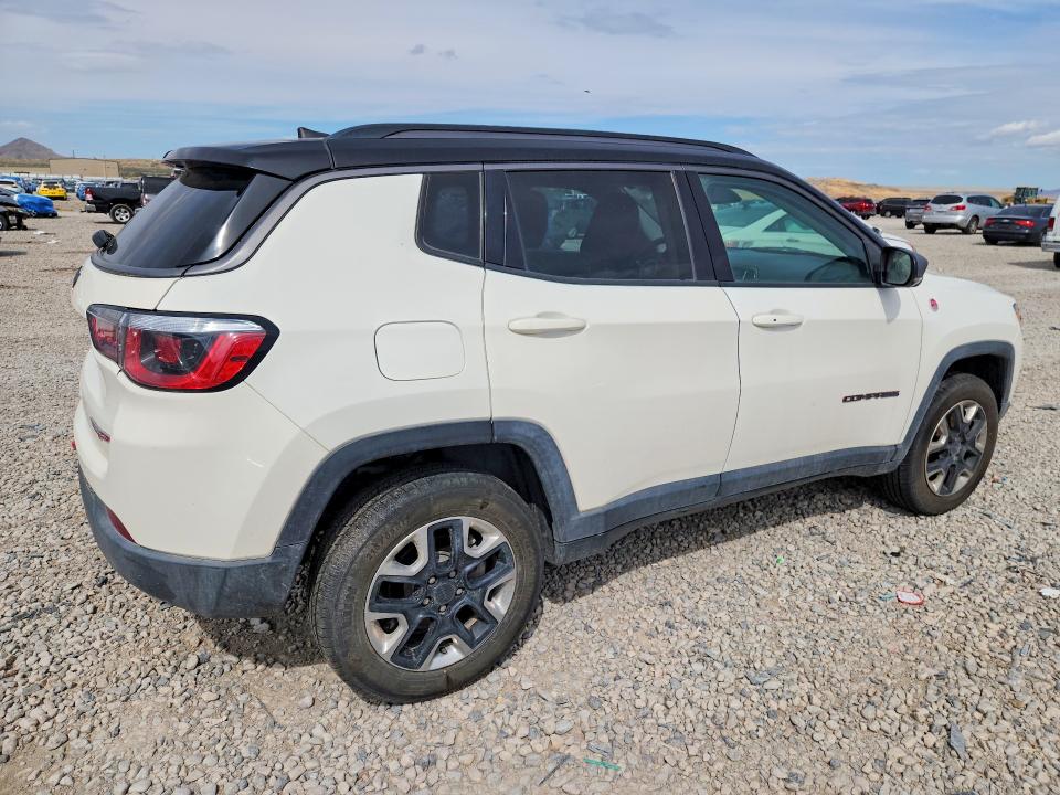 64470856 :رقم المزاد ، 3C4NJDDB6JT465523 vin ، 2018 Jeep Compass مزاد بيع