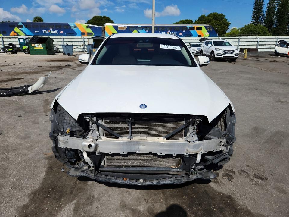 2017 Mercedes-benz C მანქანა იყიდება აუქციონზე, vin: 55SWF4JB5HU188140, აუქციონის ნომერი: 65377006