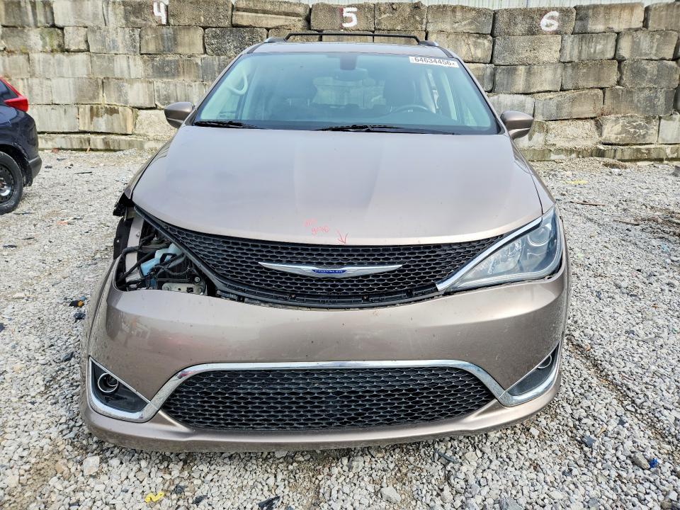 64634456 :رقم المزاد ، 2C4RC1EG3HR559599 vin ، 2017 Chrysler Pacifica مزاد بيع