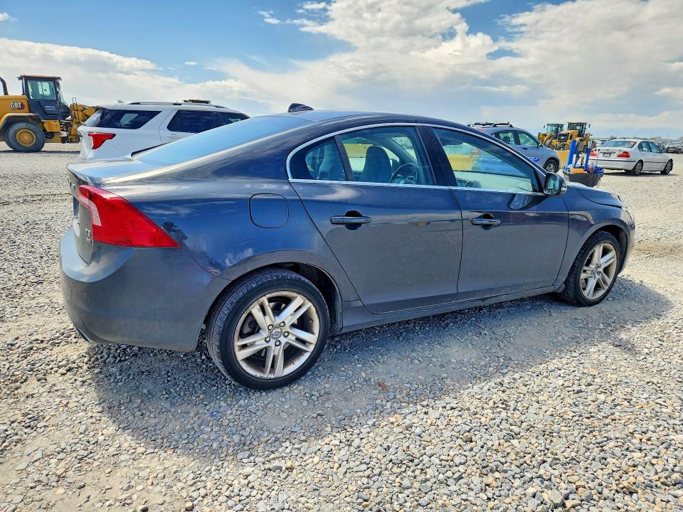 66319736 :رقم المزاد ، YV1612TK5F1351578 vin ، 2015 Volvo S60 مزاد بيع