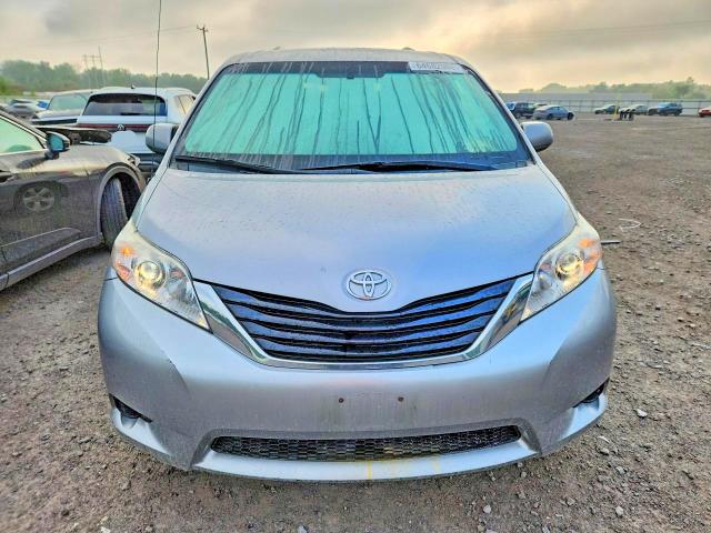 Aukcja sprzedaży 2011 Toyota Sienna, vin: 5TDKK3DC5BS031009, numer aukcji: 64682966