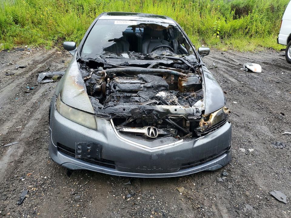 63709216 :رقم المزاد ، N0V1N63709216 vin ، 2004 Acura Tl مزاد بيع