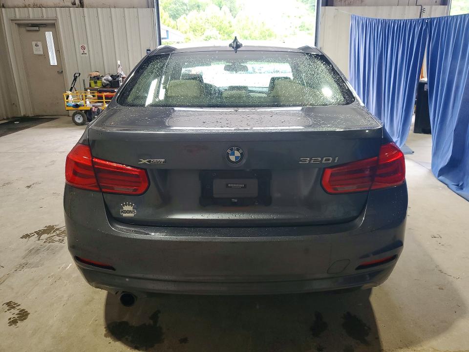 64803626 :رقم المزاد ، WBA8A3C54JA505198 vin ، 2018 Bmw 320 مزاد بيع