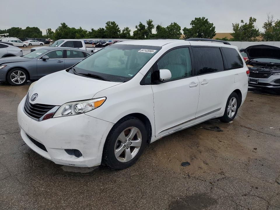 Aukcja sprzedaży 2013 Toyota Sienna, vin: 5TDKK3DC7DS283296, numer aukcji: 64143956