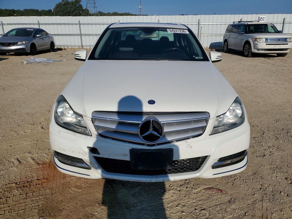 Продаж на аукціоні авто 2012 Mercedes-benz C, vin: WDDGF4HBXCA650260, номер лоту: 64241236