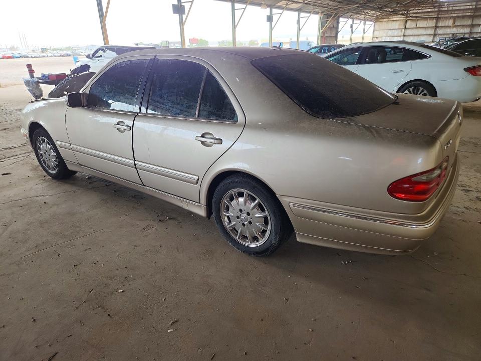 63598356 :رقم المزاد ، WDBJF65J6YB126837 vin ، 2000 Mercedes-benz E مزاد بيع