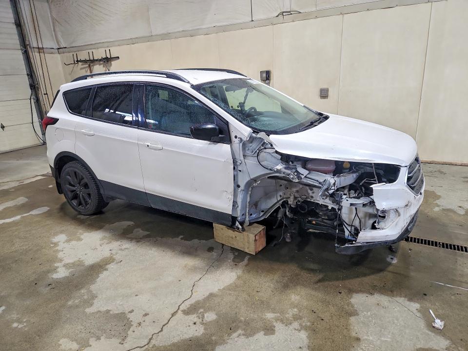 Продаж на аукціоні авто 2019 Ford Escape, vin: 1FMCU9GDXKUB15291, номер лоту: 64010356
