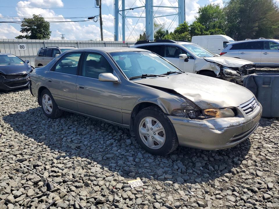 63962986 :رقم المزاد ، JT2BG22KX10546281 vin ، 2001 Toyota Camry مزاد بيع