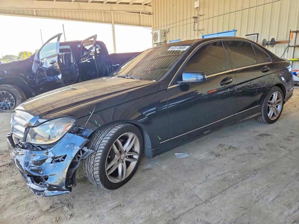 Продажа на аукционе авто 2012 Mercedes-benz C, vin: WDDGF8BB7CR205332, номер лота: 63373606