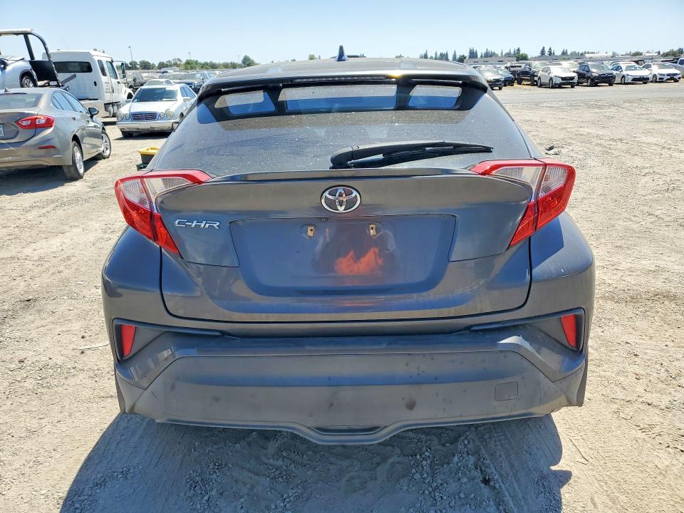 64331856 :رقم المزاد ، NMTKHMBX1JR037817 vin ، 2018 Toyota C-hr مزاد بيع