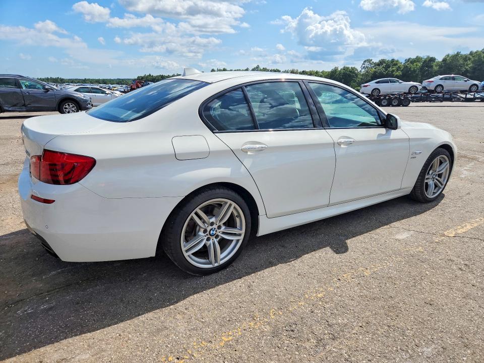 64666906 :رقم المزاد ، WBAFU9C57BC786176 vin ، 2011 Bmw 550 مزاد بيع
