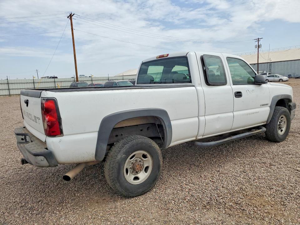 57459066 :رقم المزاد ، 1GCHC29UX4E382459 vin ، 2004 Chevrolet Silverado مزاد بيع