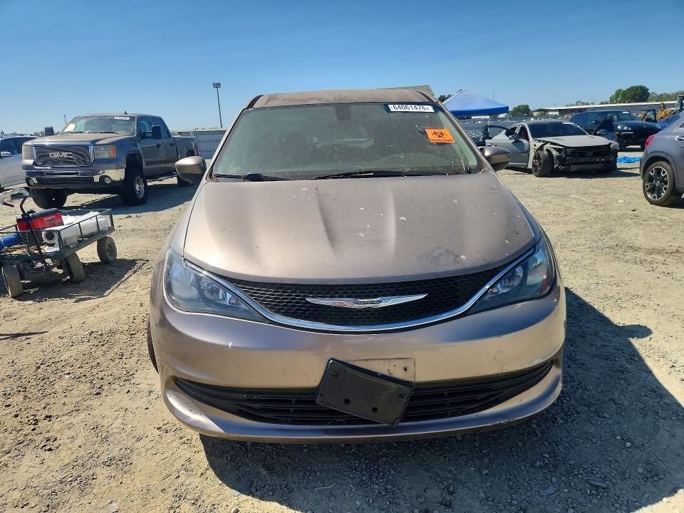 64061476 :رقم المزاد ، 2C4RC1DG1HR587578 vin ، 2017 Chrysler Pacifica مزاد بيع