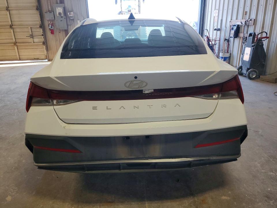 2024 Hyundai Elantra მანქანა იყიდება აუქციონზე, vin: KMHLM4DG7RU705380, აუქციონის ნომერი: 65634246