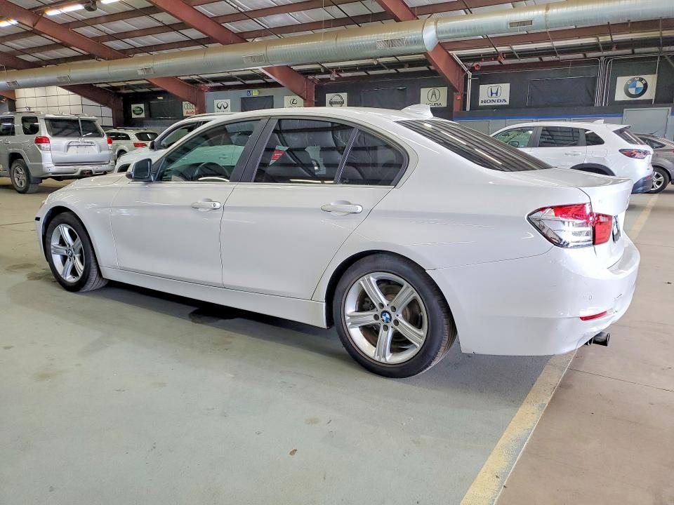 2015 Bmw 328 მანქანა იყიდება აუქციონზე, vin: WBA3A5C51FF608949, აუქციონის ნომერი: 66102766