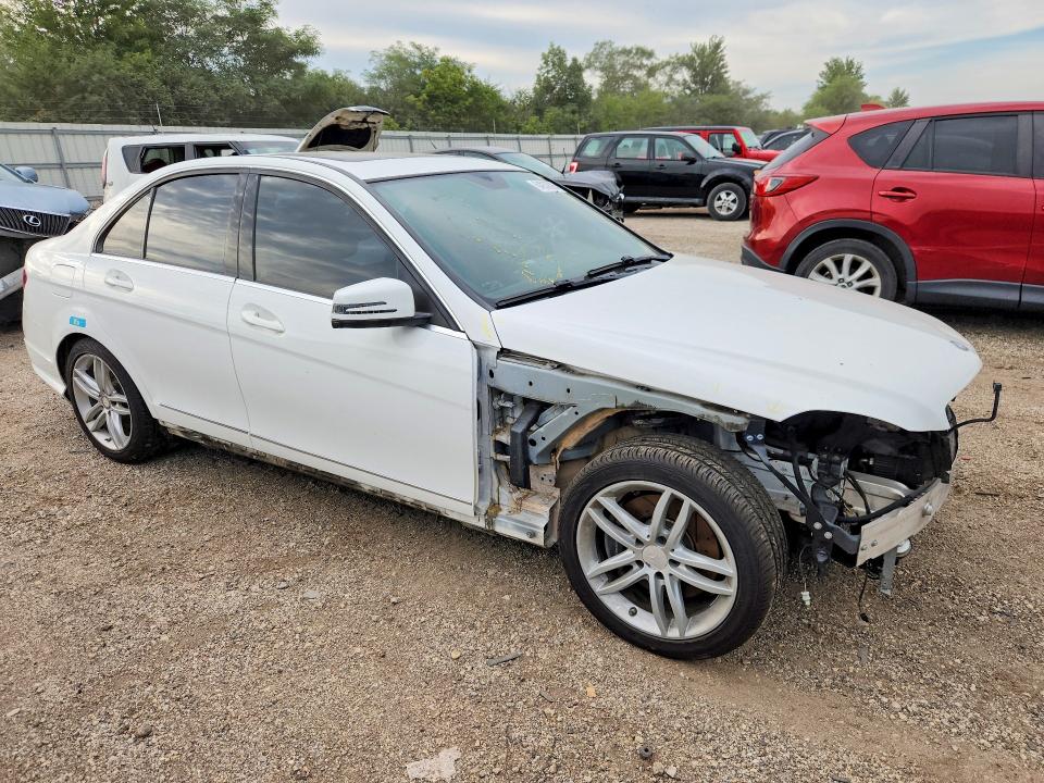 64933826 :رقم المزاد ، WDDGF8AB5ER304882 vin ، 2014 Mercedes-benz C مزاد بيع