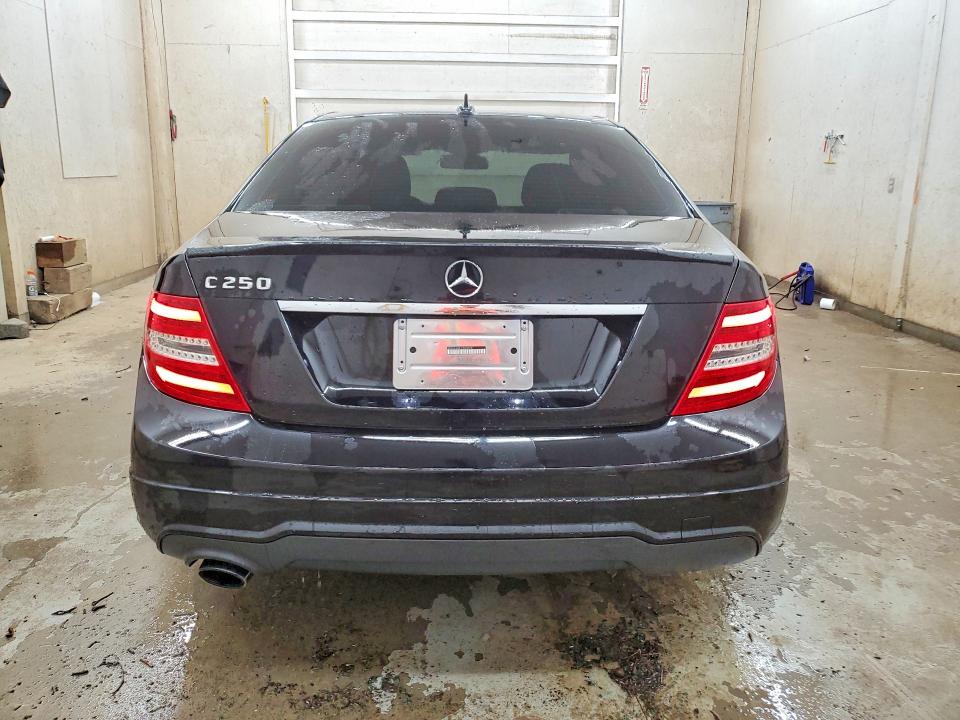 Продаж на аукціоні авто 2012 Mercedes-benz C, vin: WDDGF4HB1CR240741, номер лоту: 66255856