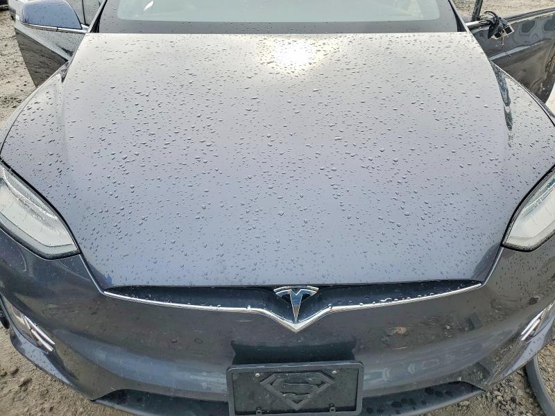64817086 :رقم المزاد ، 5YJXCDE22LF308140 vin ، 2020 Tesla Model X مزاد بيع