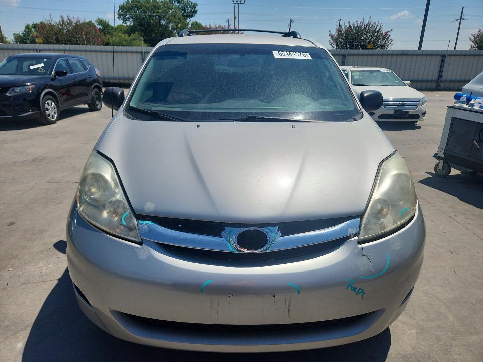 2010 Toyota Sienna მანქანა იყიდება აუქციონზე, vin: 5TDKK4CCXAS330601, აუქციონის ნომერი: 65444576