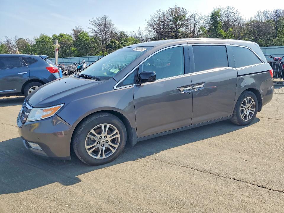 64333646 :رقم المزاد ، 5FNRL5H49CB055300 vin ، 2012 Honda Odyssey مزاد بيع