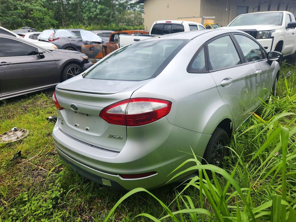 66239246 :رقم المزاد ، 3FADP4BE8HM123539 vin ، 2017 Ford Fiesta مزاد بيع