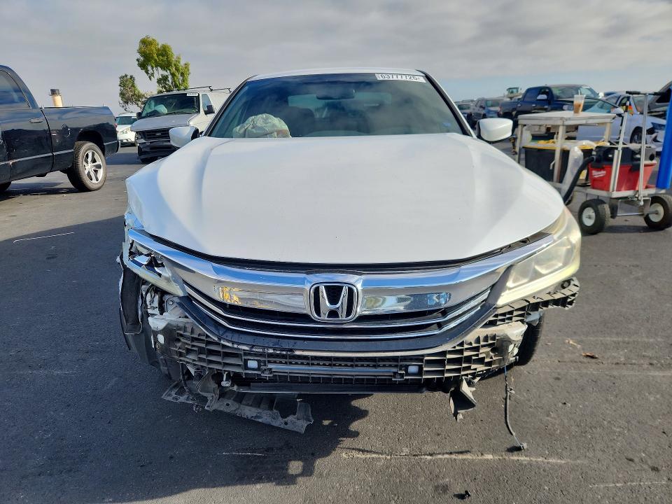 Продажа на аукционе авто 2017 Honda Accord, vin: 1HGCR2F11HA169319, номер лота: 63777726