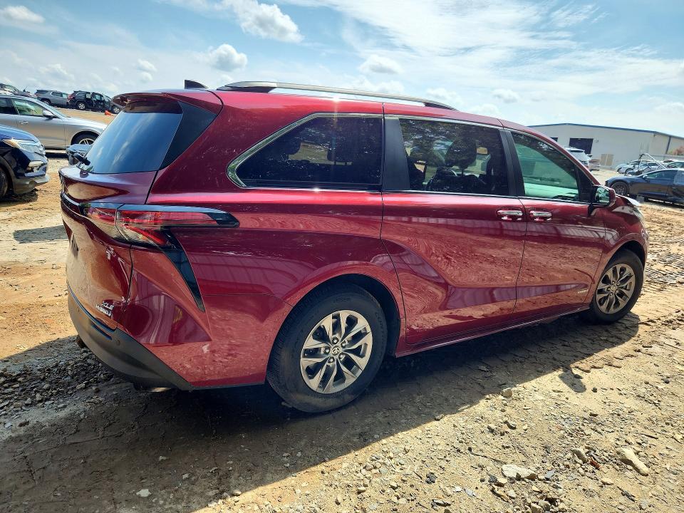 2021 Toyota Sienna მანქანა იყიდება აუქციონზე, vin: 5TDYRKEC5MS005205, აუქციონის ნომერი: 66597786