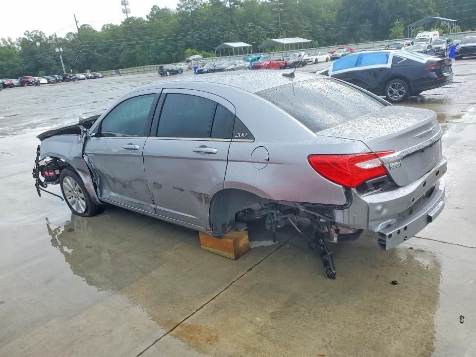 63359396 :رقم المزاد ، 1C3CCBBB3DN571154 vin ، 2013 Chrysler 200 مزاد بيع