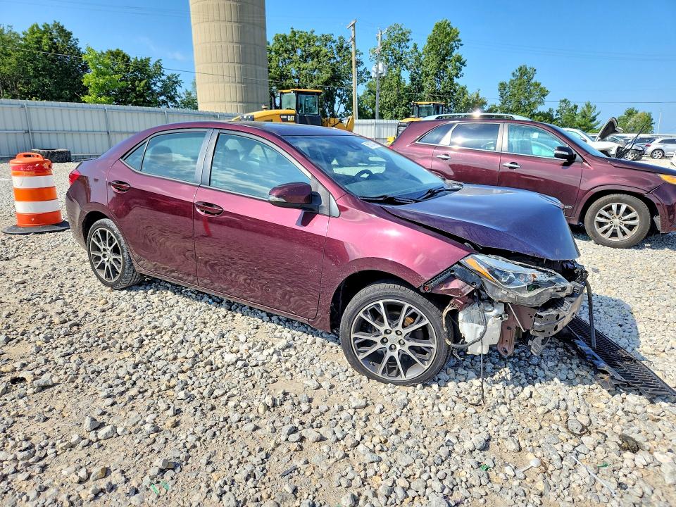 65700436 :رقم المزاد ، 5YFBURHE5HP585614 vin ، 2017 Toyota Corolla مزاد بيع