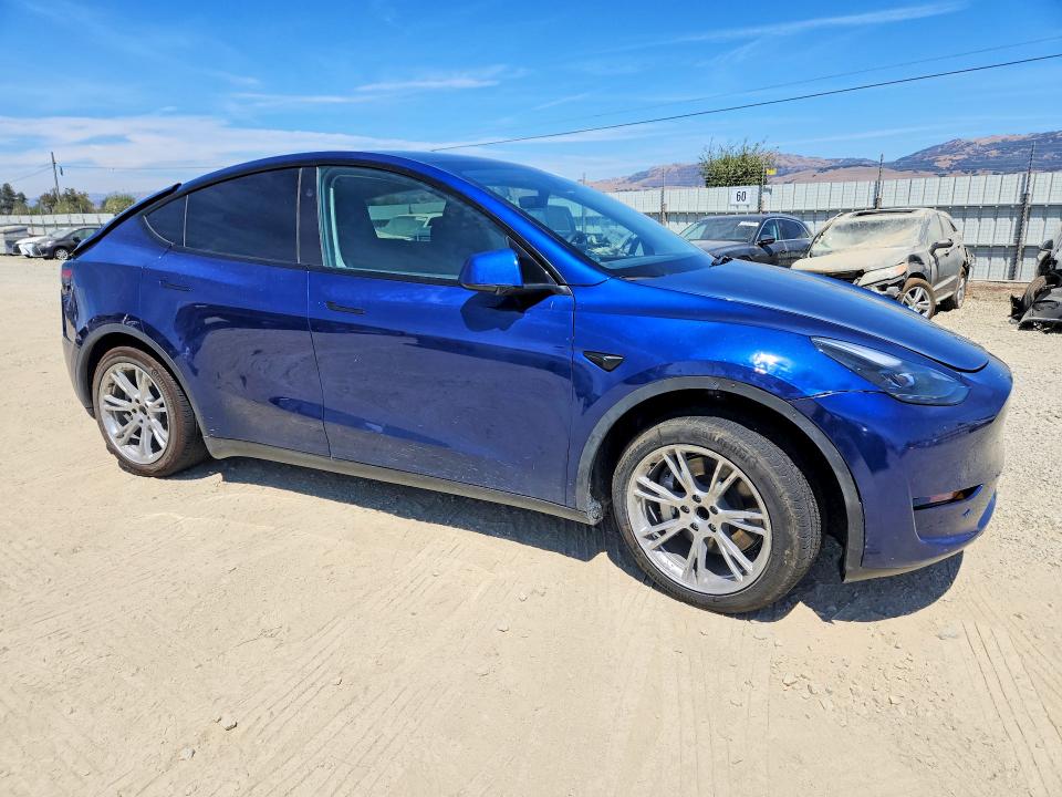 65761316 :رقم المزاد ، 7SAYGDED7PF976566 vin ، 2023 Tesla Model Y مزاد بيع