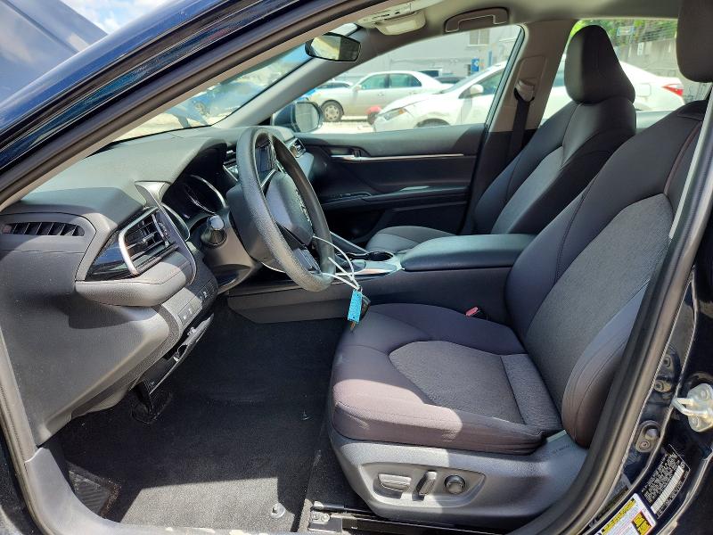 64371356 :رقم المزاد ، 4T1C11AK9LU987674 vin ، 2020 Toyota Camry مزاد بيع